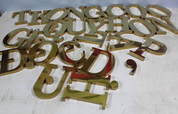 Vì Sao Nên Chọn Đơn Vị Gia Công Chữ Inox Chuyên Nghiệp