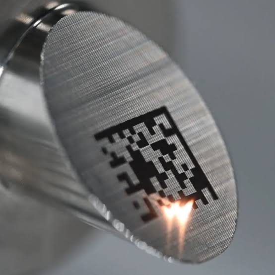 Gia Công Chữ Inox nhận khắc laser đồng theo yêu cầu