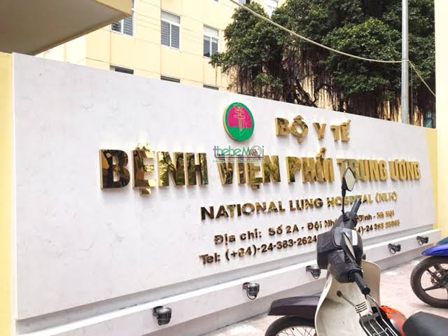 Chữ inox gắn liền biển ốp Alu